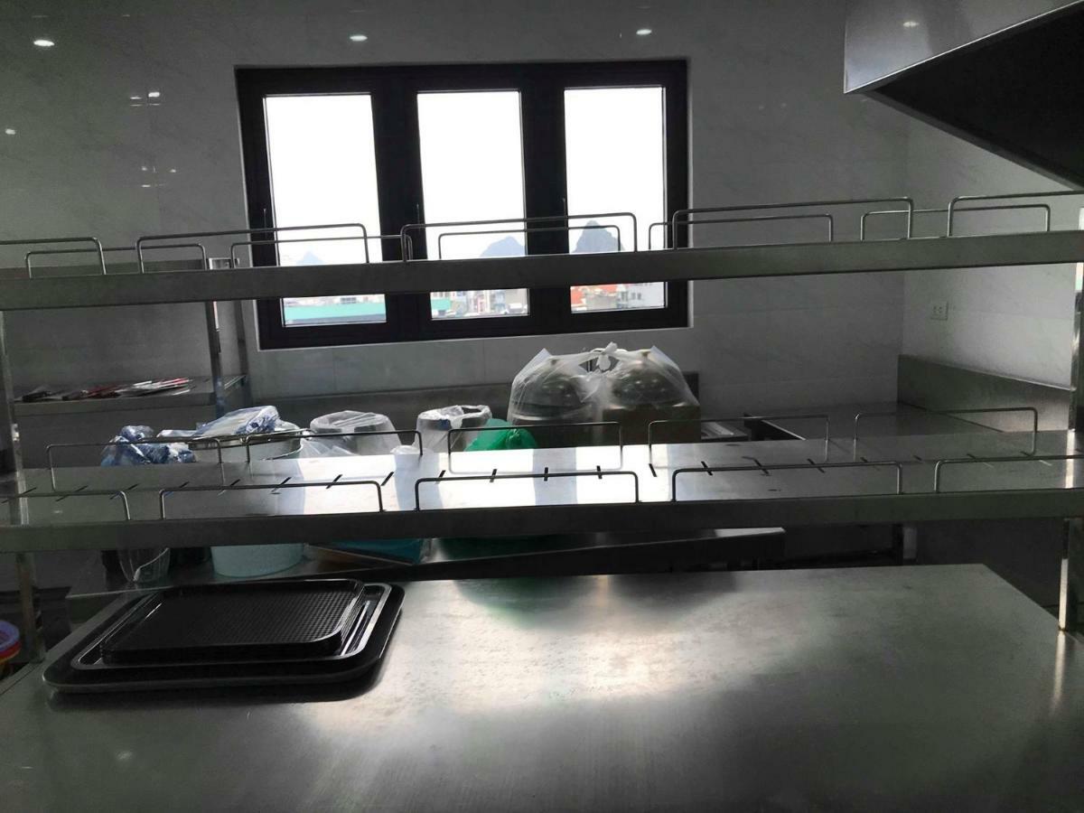 Lex Hotel Ha Long Buitenkant foto